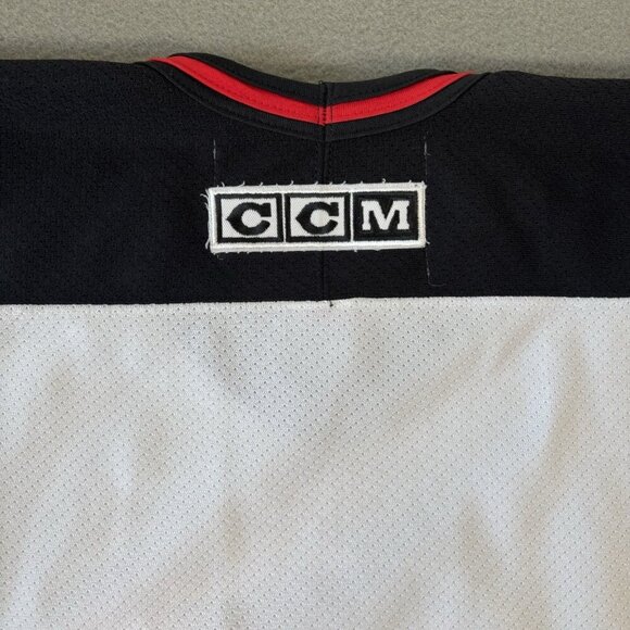 Vintage New Jersey Devils CCM Jersey White Adult Small 1990's NHL Hockey USA - Picture 15 of 16